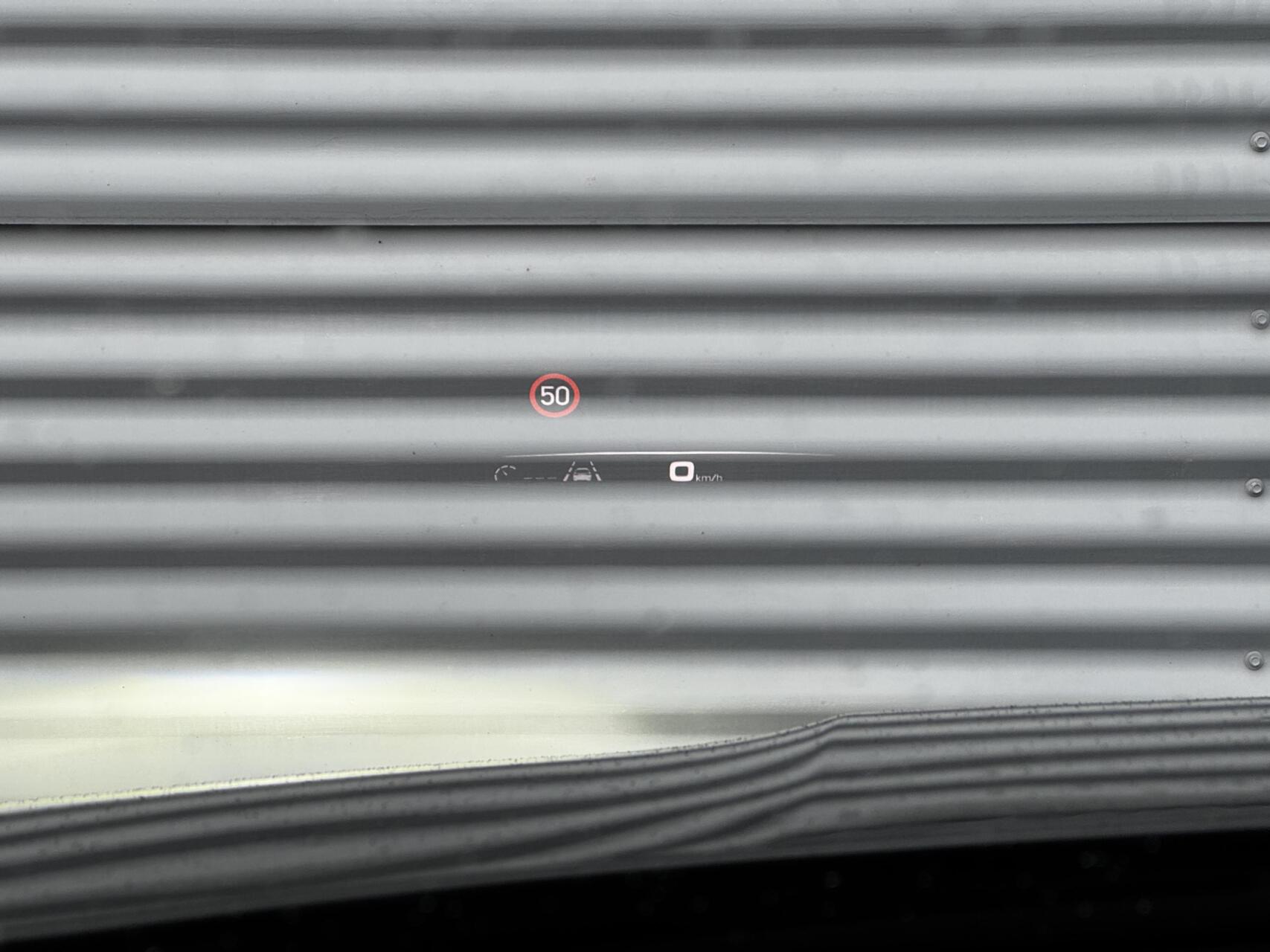 zoomed-item