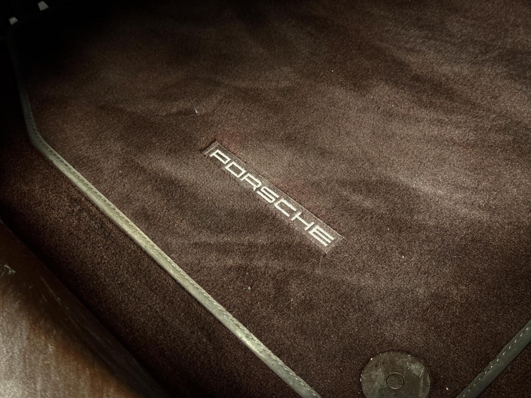 zoomed-item