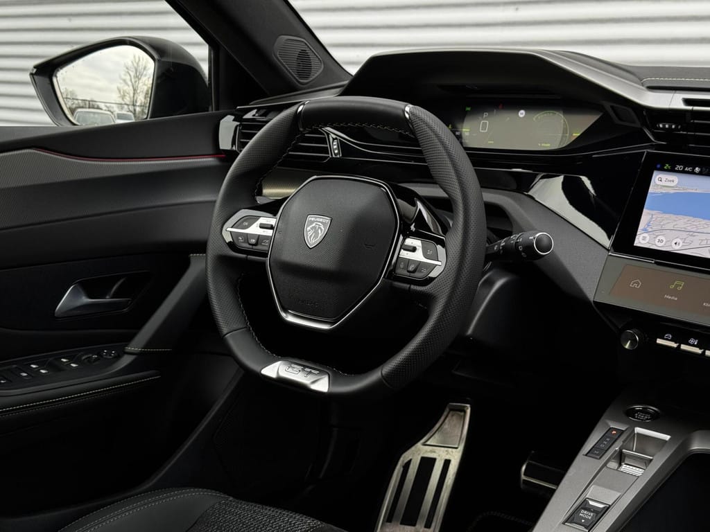 Peugeot 308 — foto 24