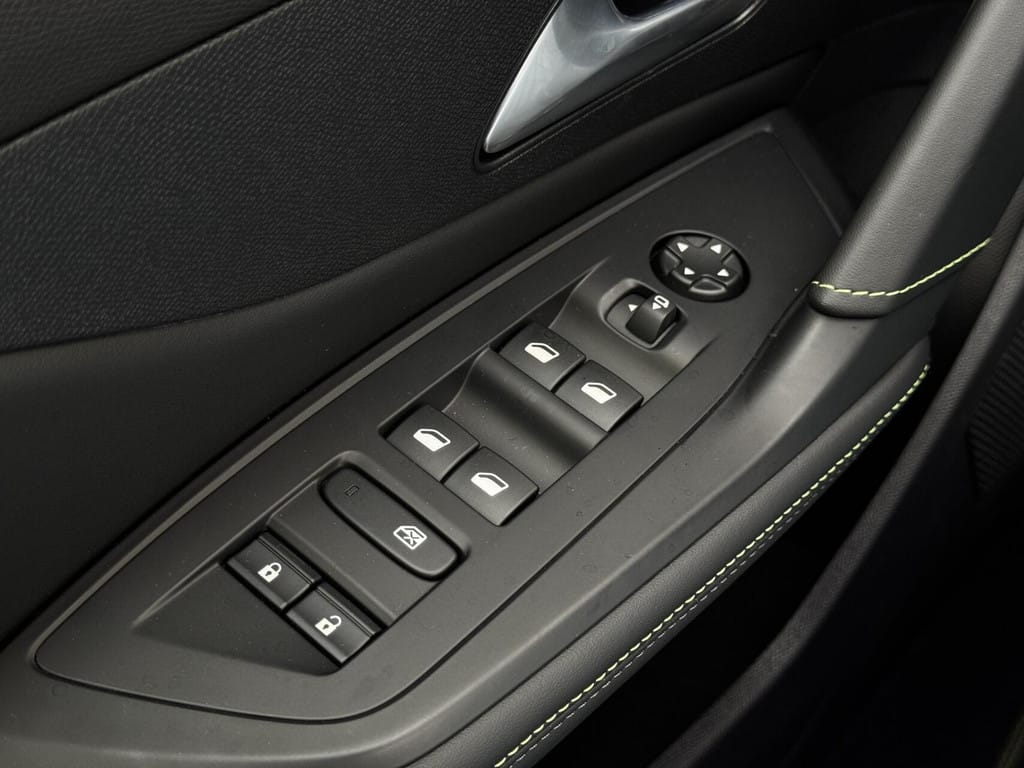 Peugeot 308 — foto 28