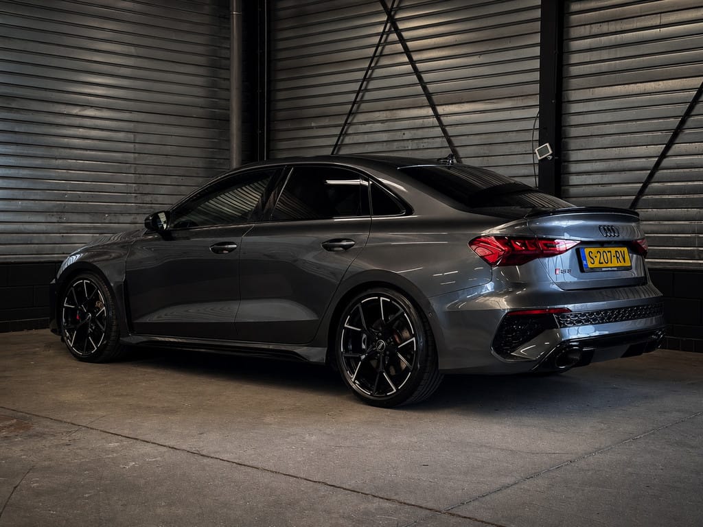 Audi RS3 — foto 13