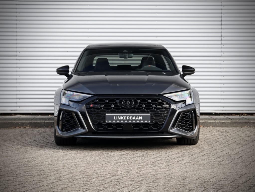 Audi RS3 — foto 12