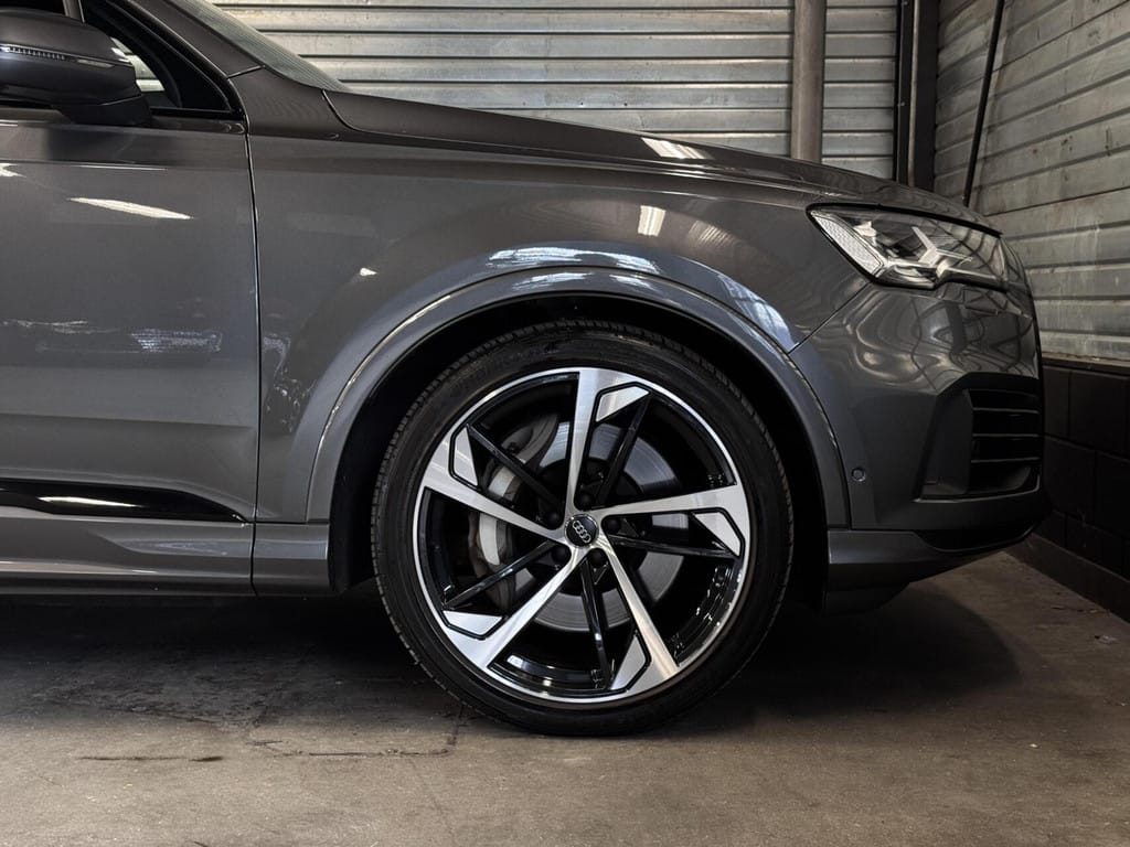 Audi Q7 — foto 16