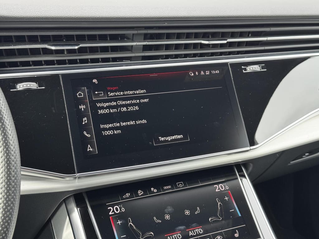 Audi Q7 — foto 25