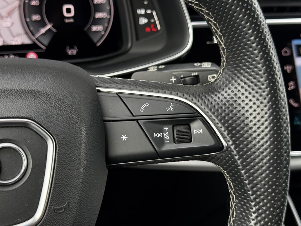Audi Q7 — foto 31