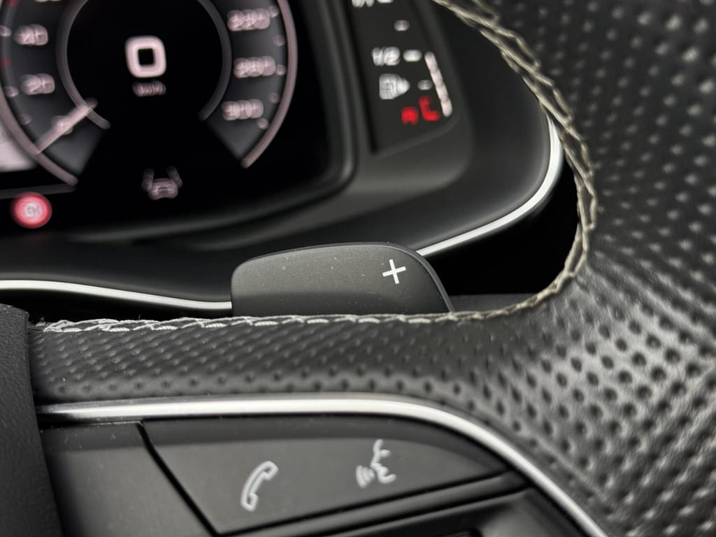 Audi Q7 — foto 32