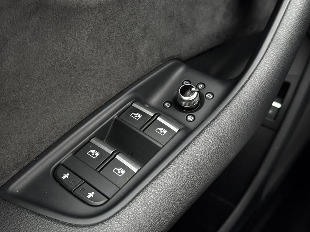 Audi Q7 — foto 33