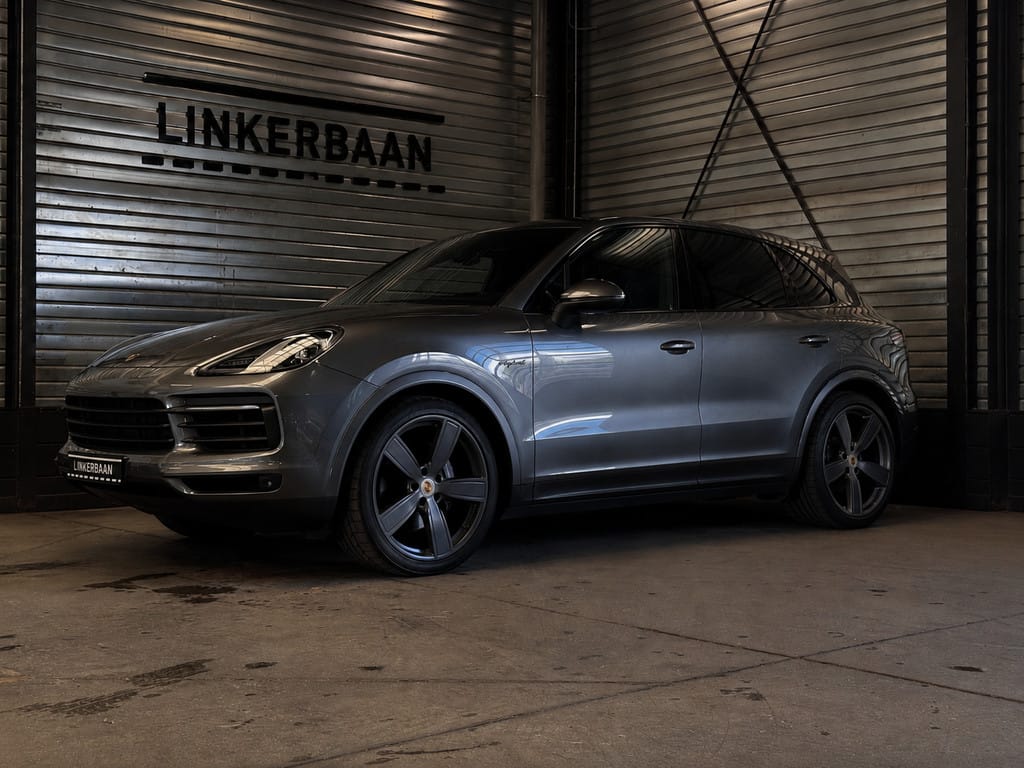 Porsche Cayenne — foto 1