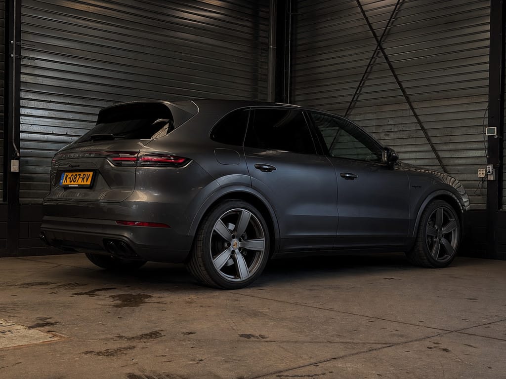 Porsche Cayenne — foto 4