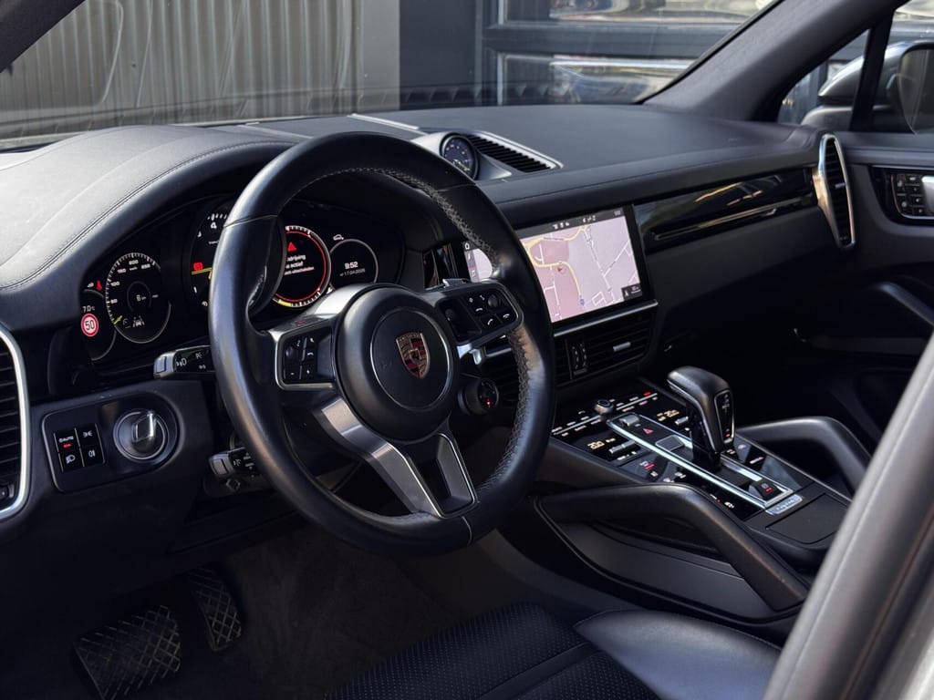 Porsche Cayenne — foto 6