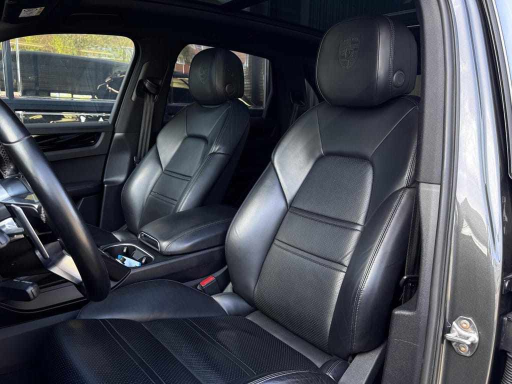 Porsche Cayenne — foto 7