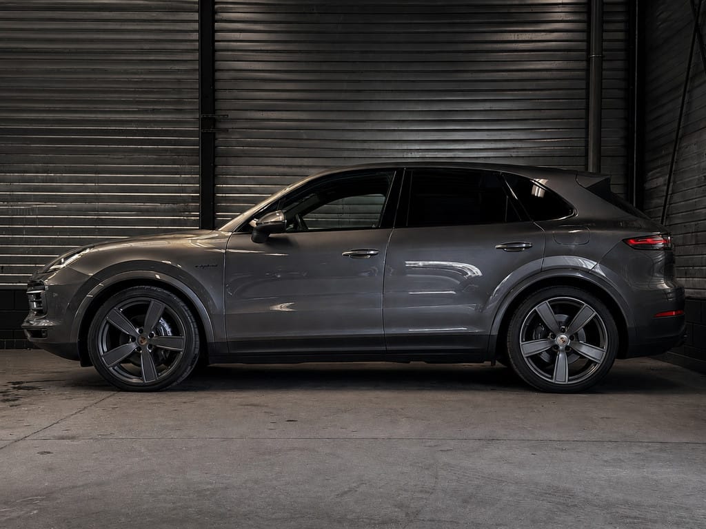 Porsche Cayenne — foto 12
