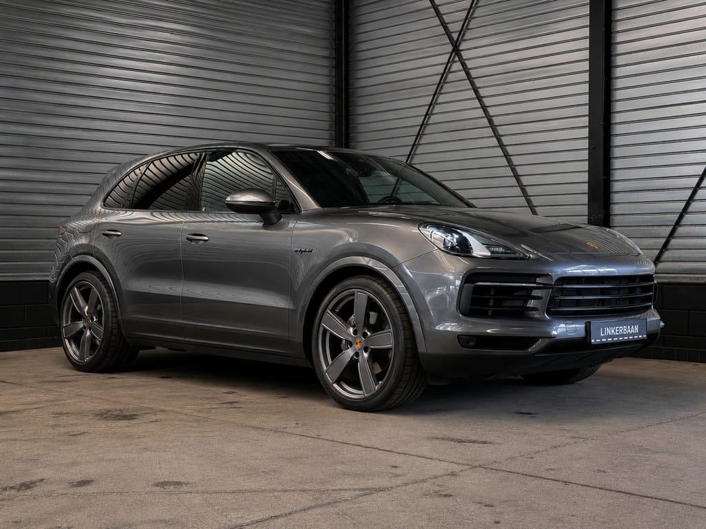 Porsche Cayenne — foto 13