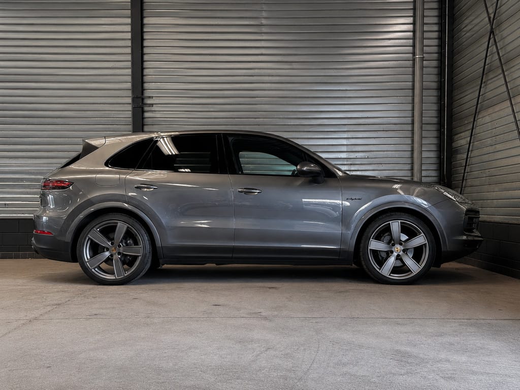 Porsche Cayenne — foto 17