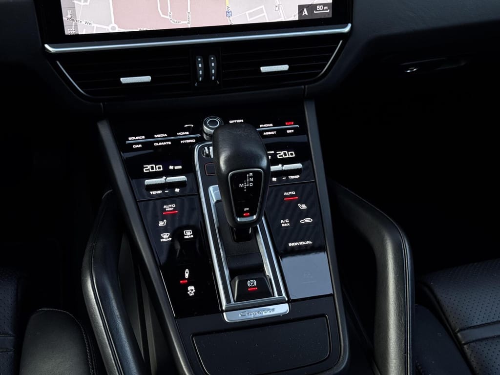 Porsche Cayenne — foto 30