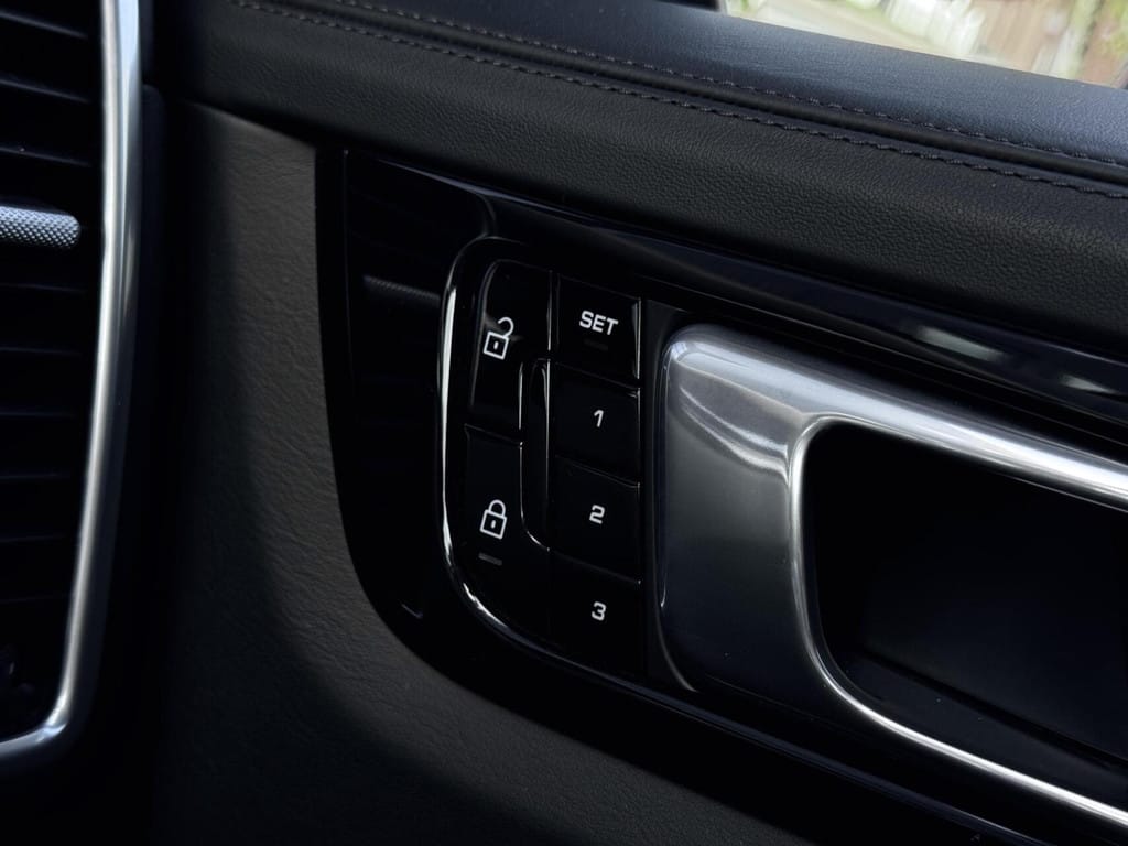 Porsche Cayenne — foto 57