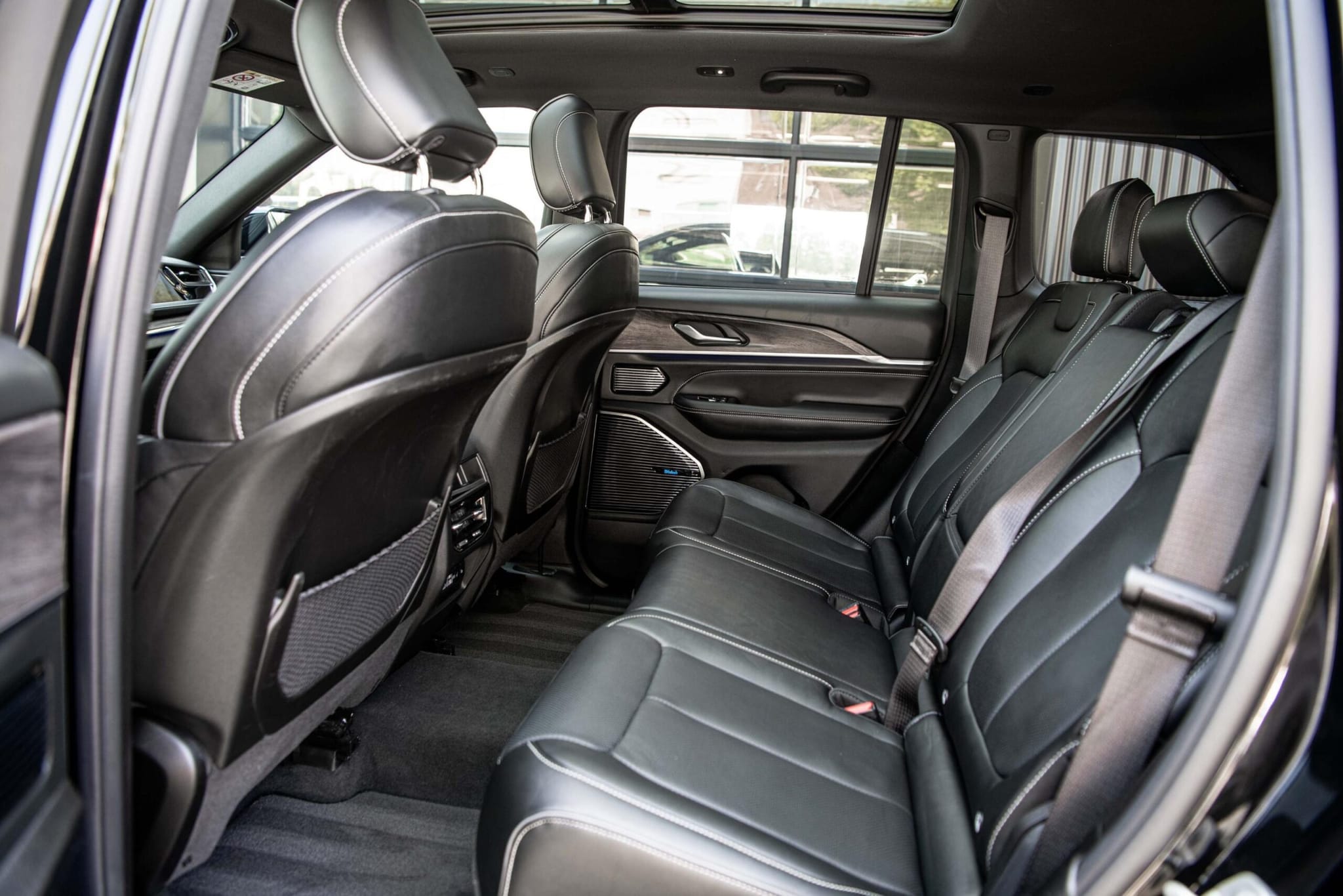 Jeep Grand Cherokee — foto 8