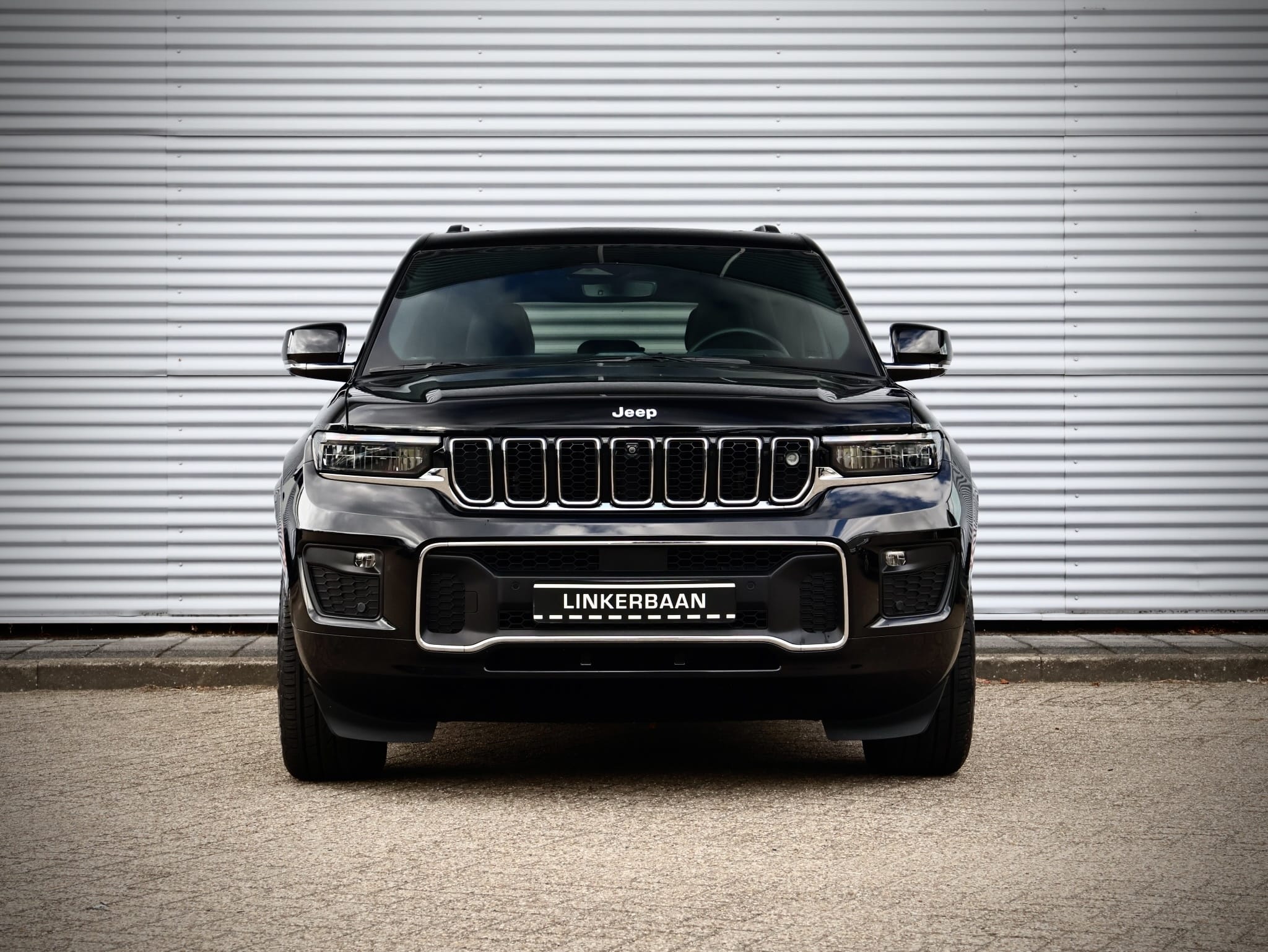 Jeep Grand Cherokee — foto 12