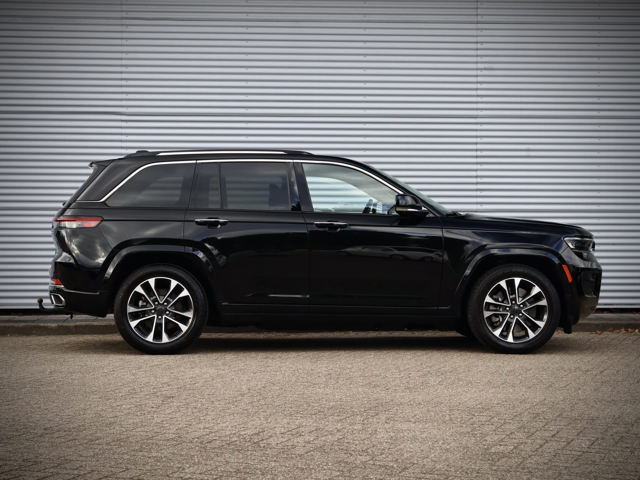 Jeep Grand Cherokee — foto 14
