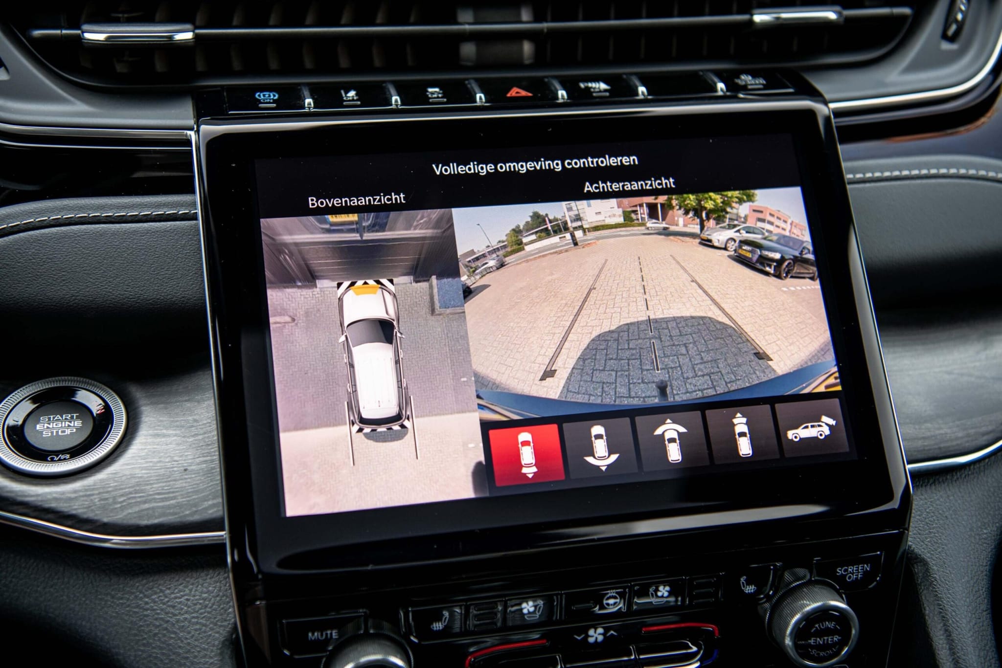 Jeep Grand Cherokee — foto 17