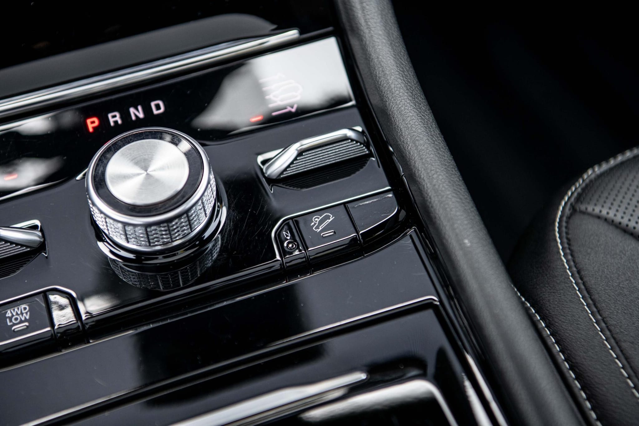 Jeep Grand Cherokee — foto 28