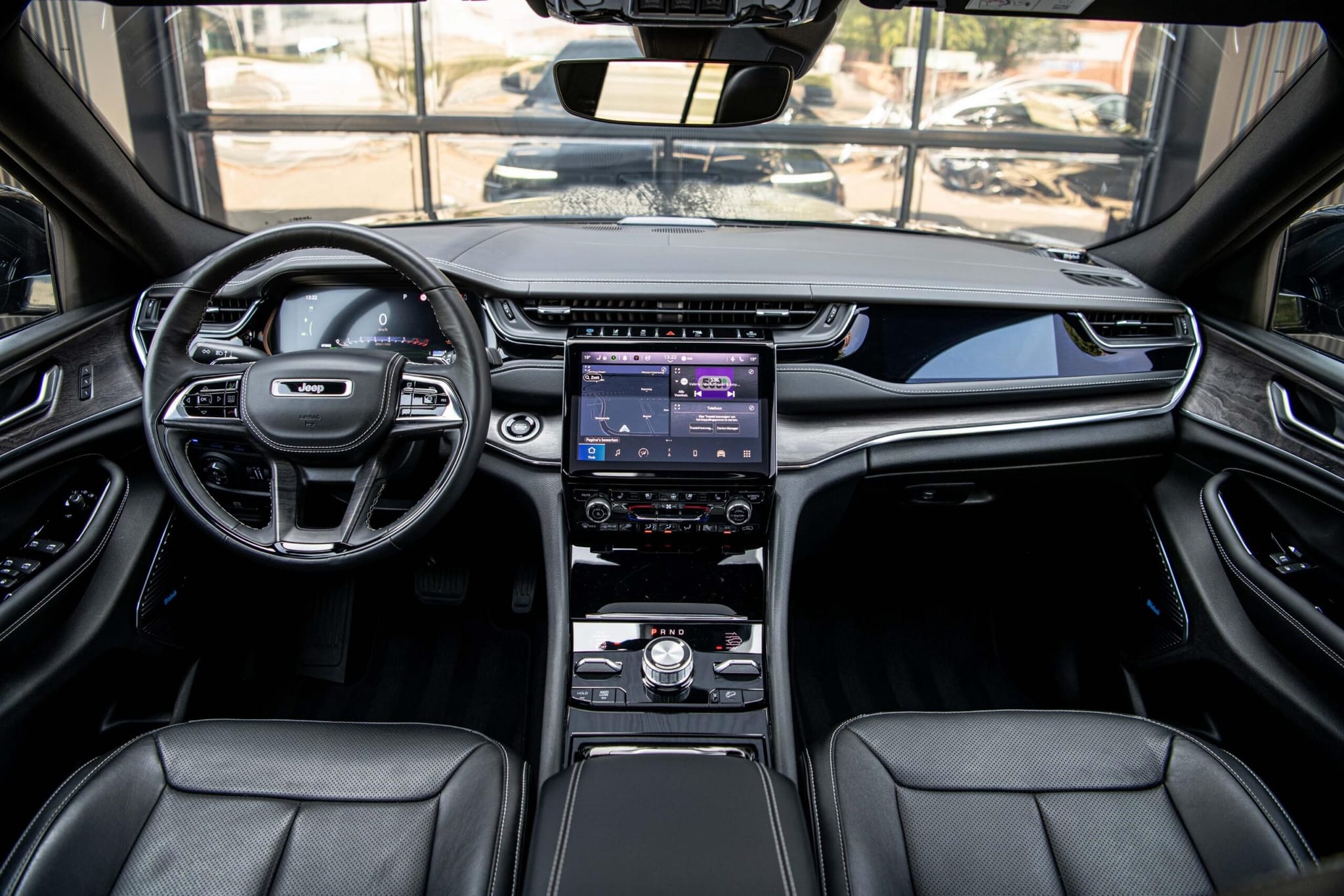 Jeep Grand Cherokee — foto 40