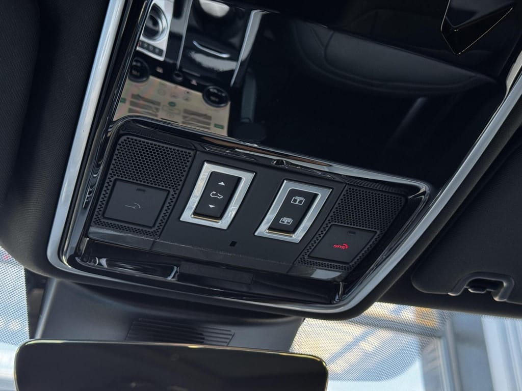 Land Rover Range Rover — foto 23