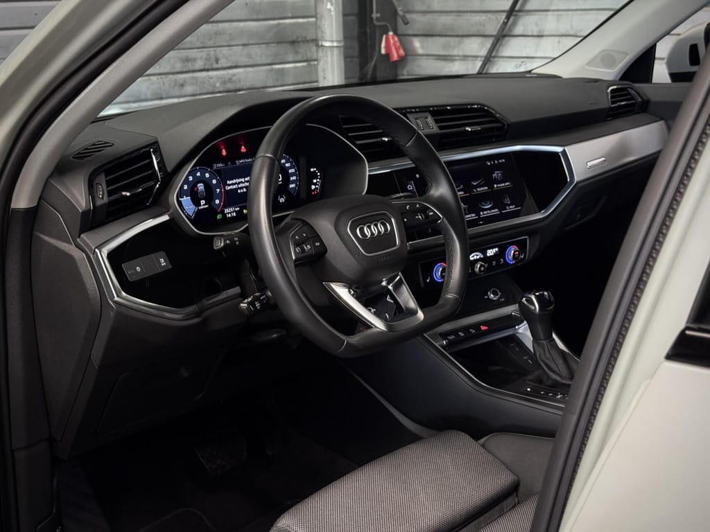 Audi Q3 — foto 5