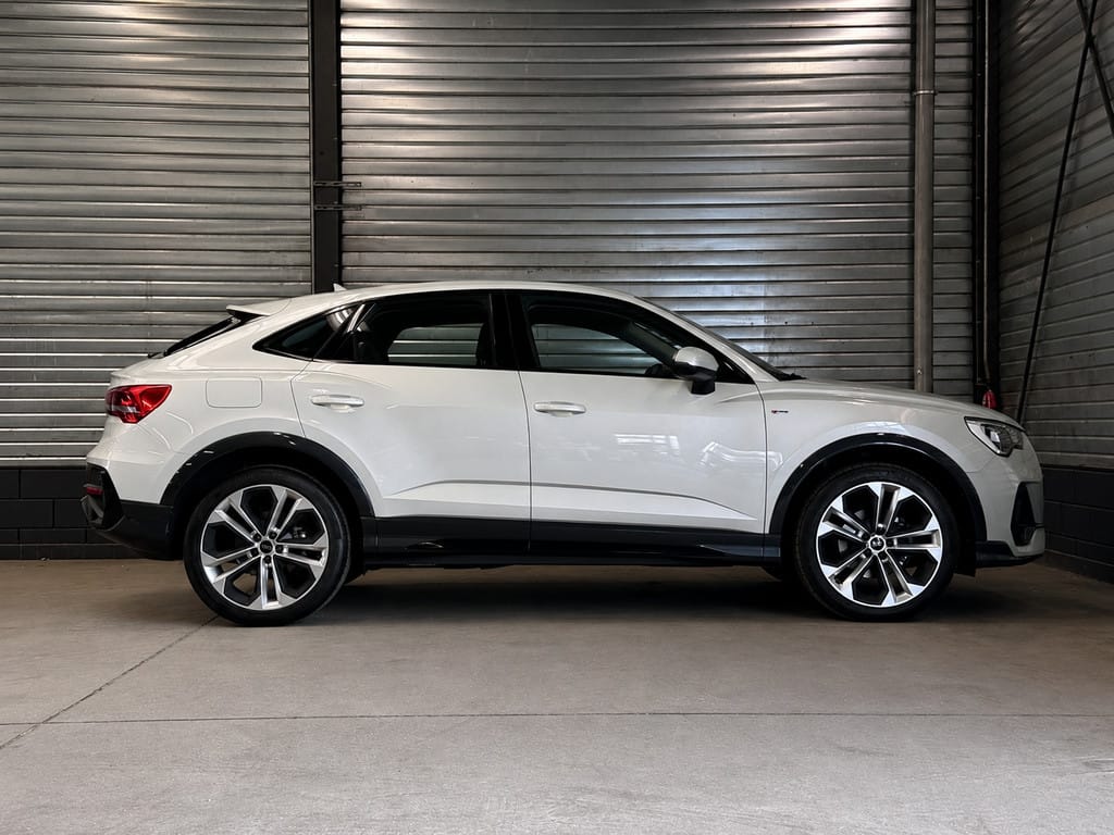 Audi Q3 — foto 15