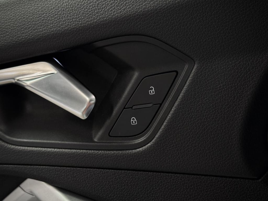 Audi Q3 — foto 37