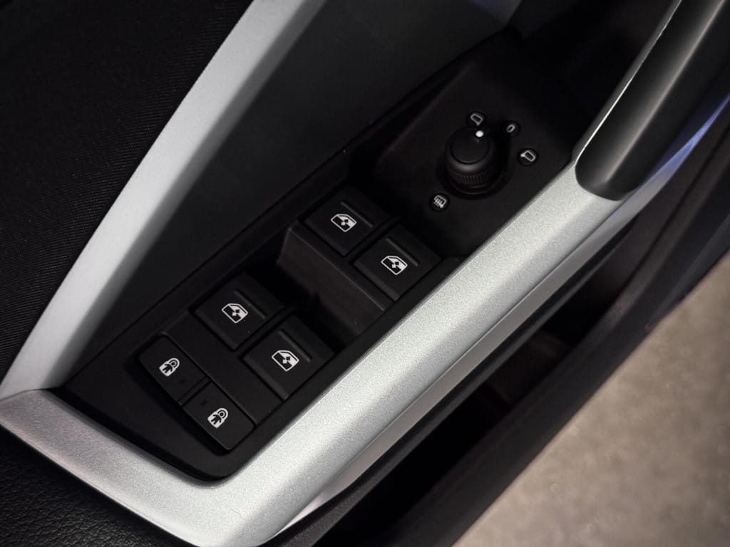 Audi Q3 — foto 38