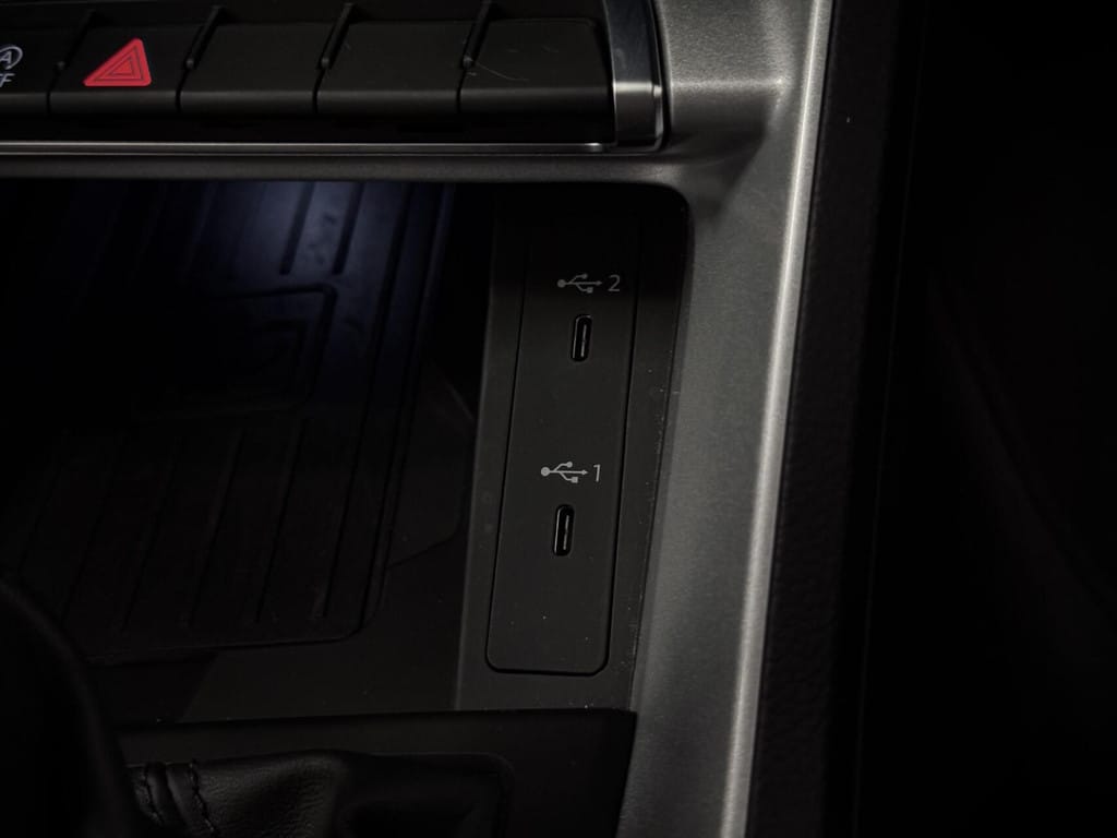 Audi Q3 — foto 48