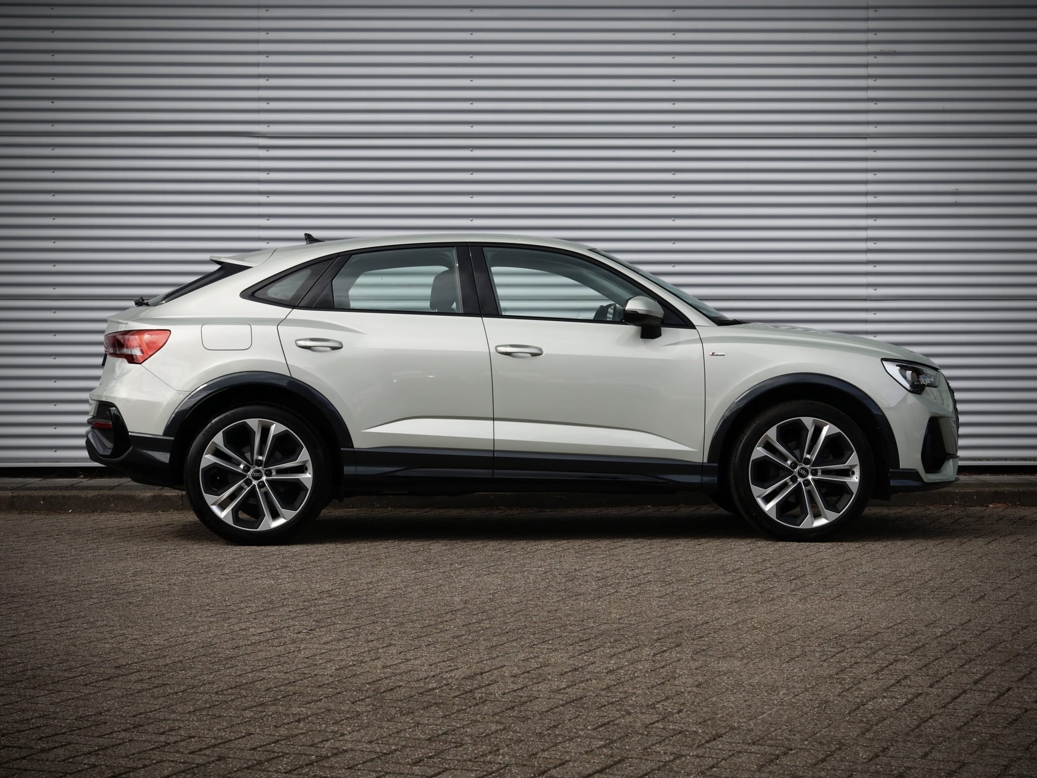 Audi Q3 Sportback — foto 12