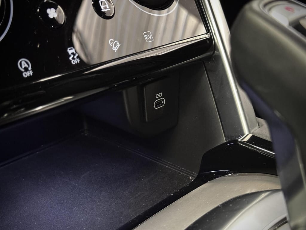 Land Rover Discovery Sport — foto 39