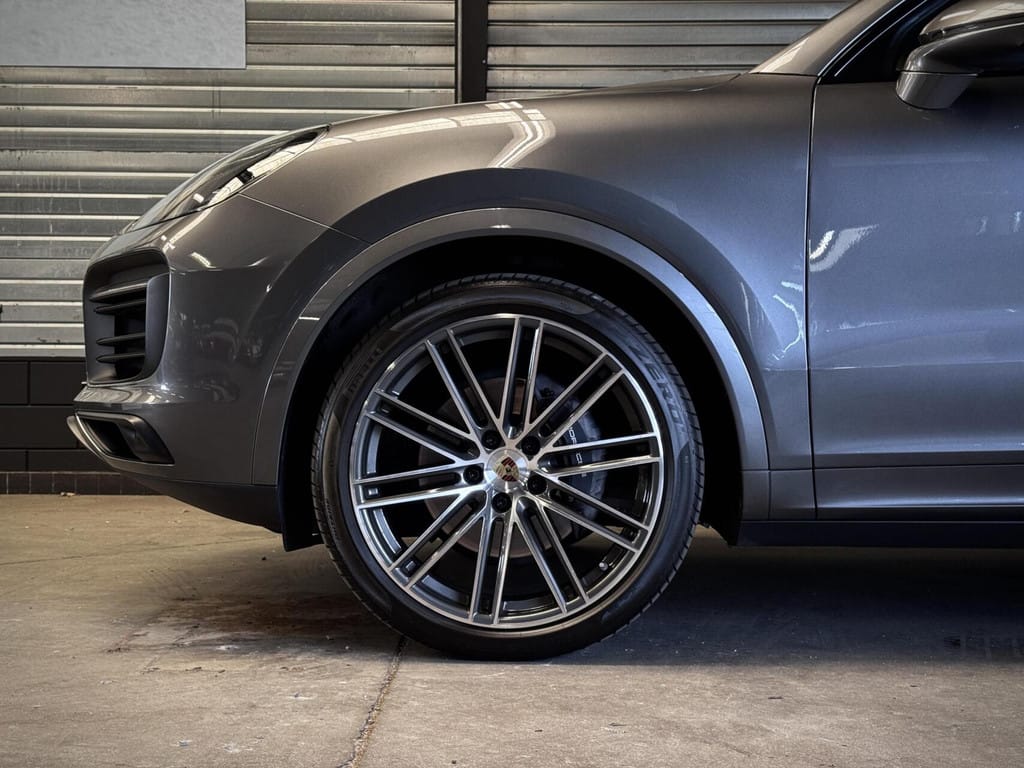 Porsche Cayenne — foto 11