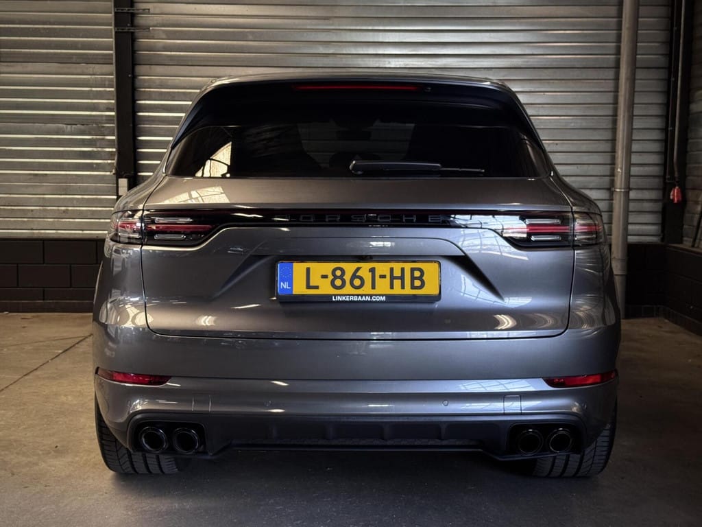 Porsche Cayenne — foto 14