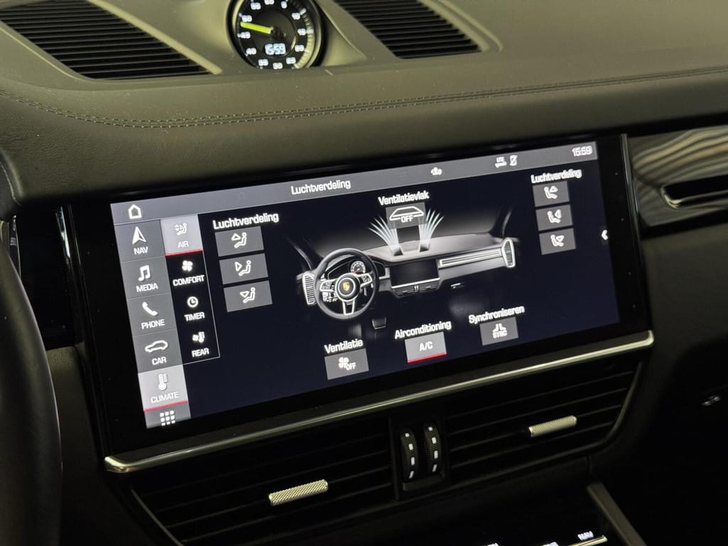 Porsche Cayenne — foto 26