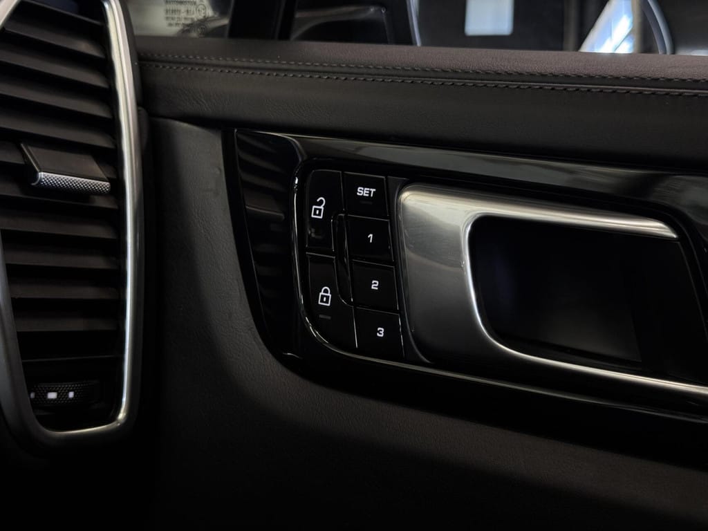 Porsche Cayenne — foto 56