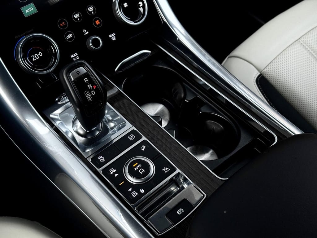 Land Rover Range Rover Sport — foto 32