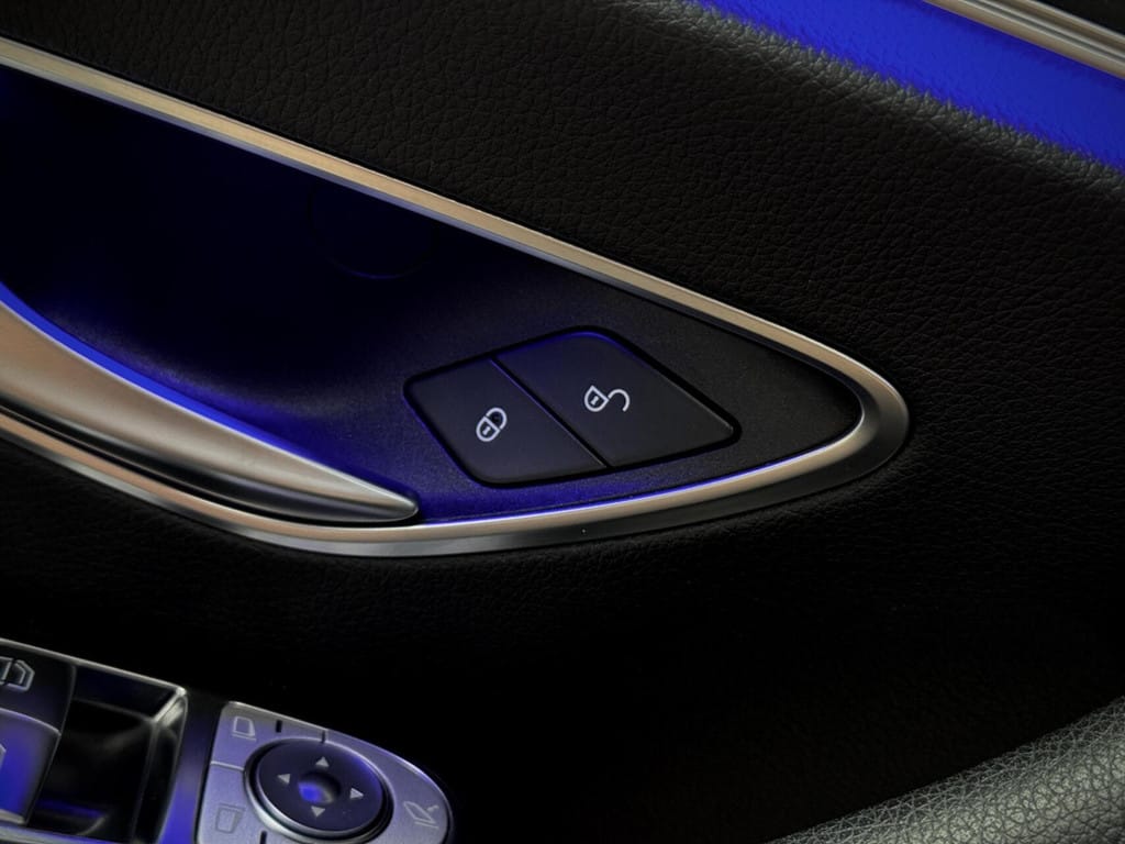 Mercedes-Benz E-Klasse — foto 54