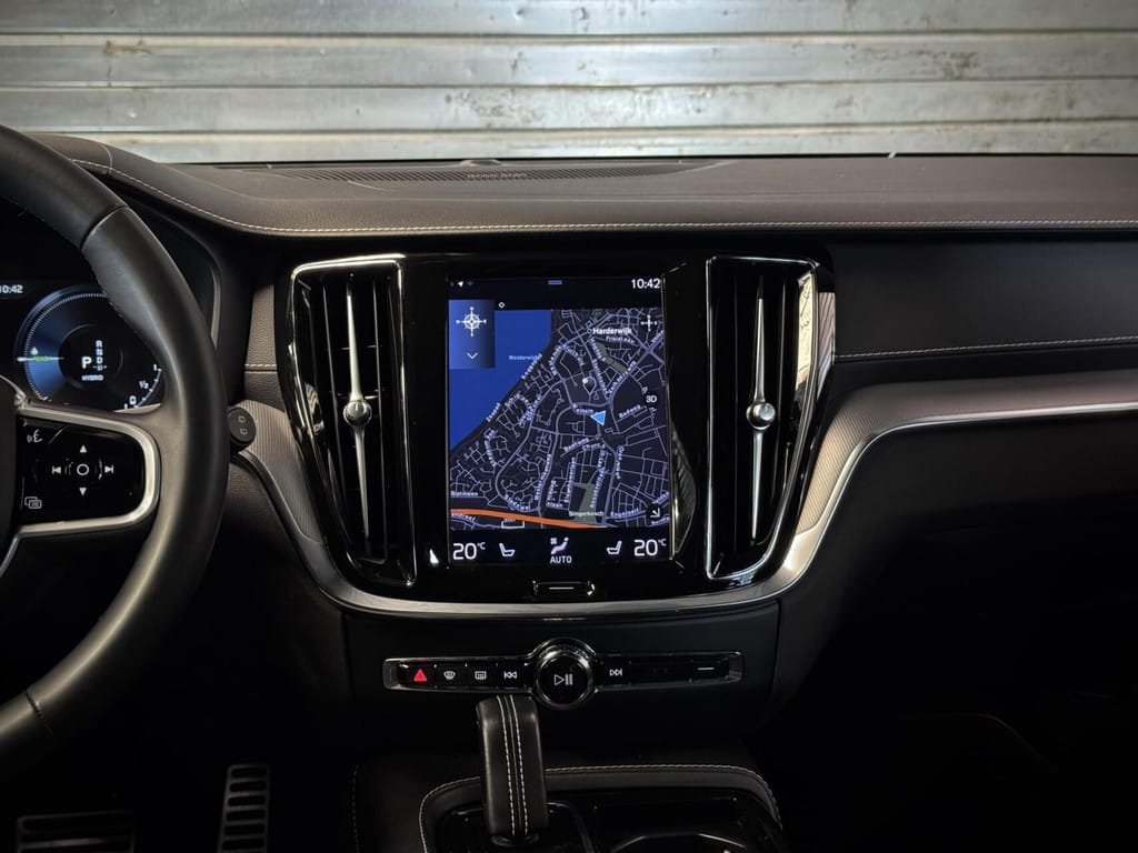 Volvo V60 — foto 30