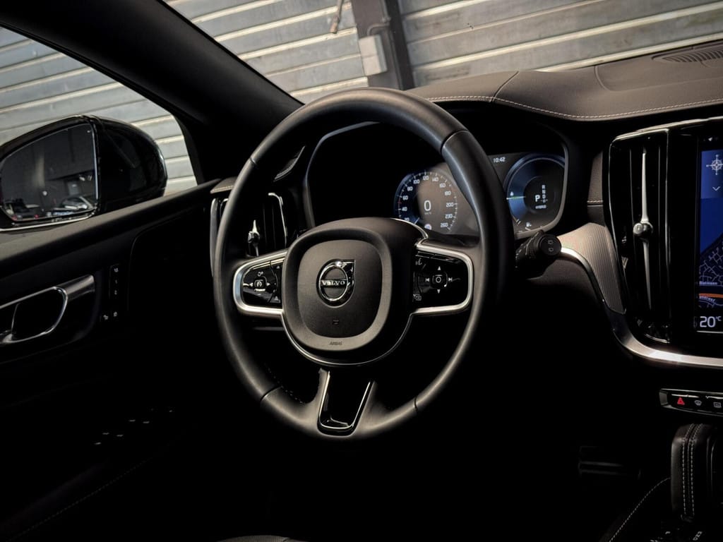 Volvo V60 — foto 32