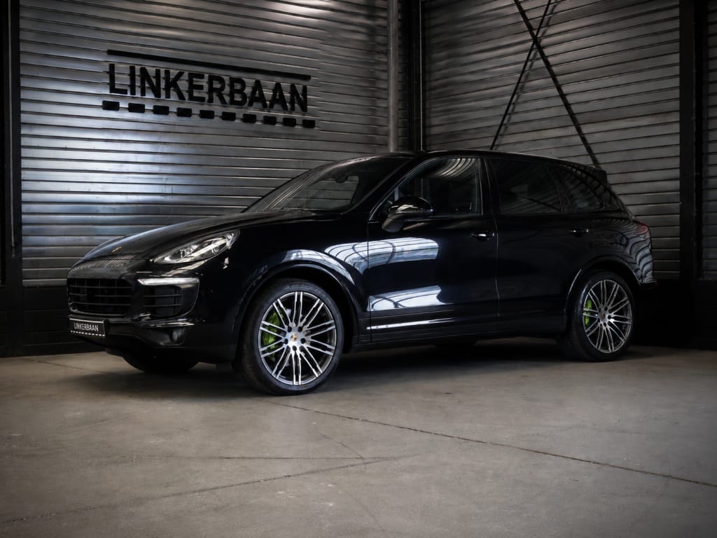 Porsche Cayenne — foto 1