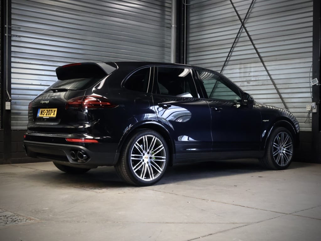 Porsche Cayenne — foto 3