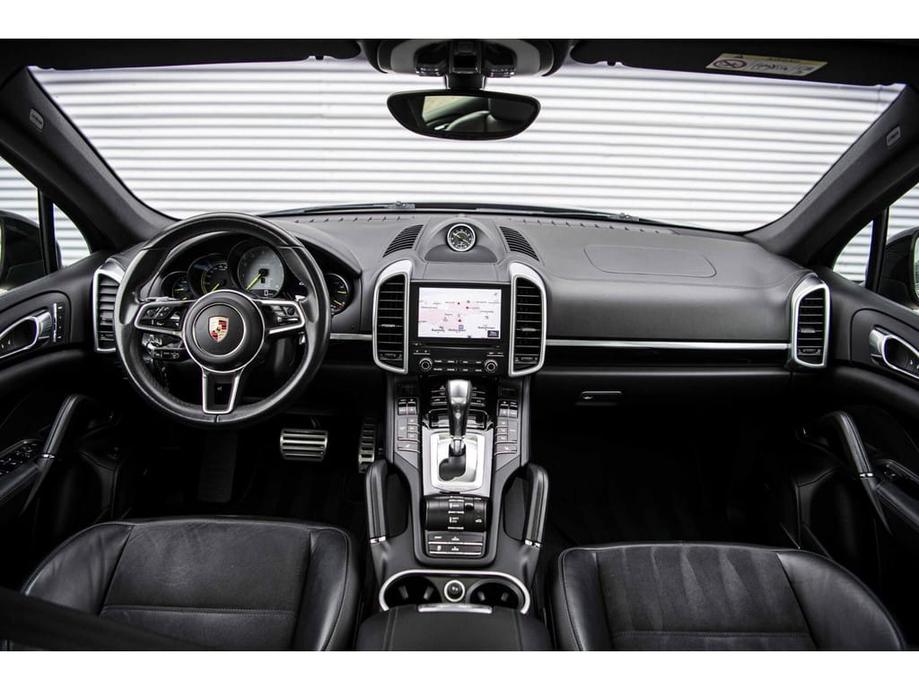 Porsche Cayenne — foto 9