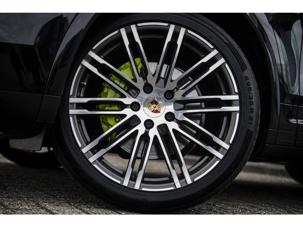 Porsche Cayenne — foto 28