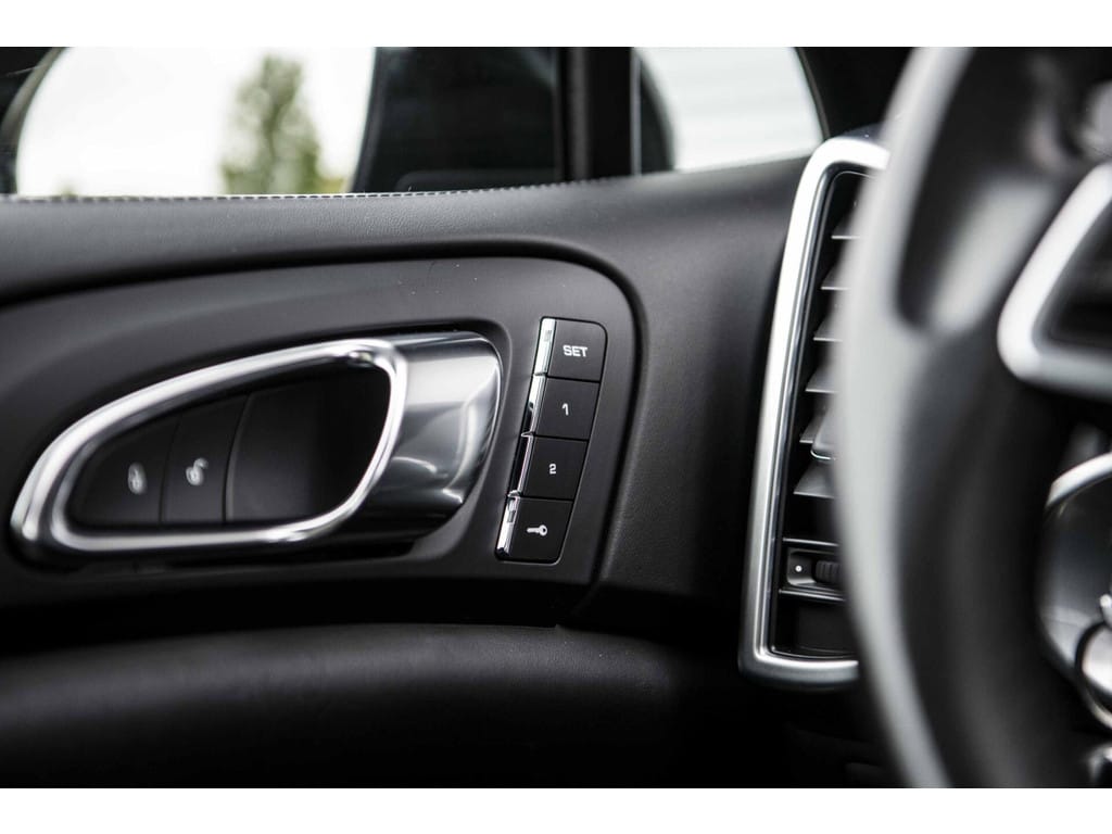 Porsche Cayenne — foto 32