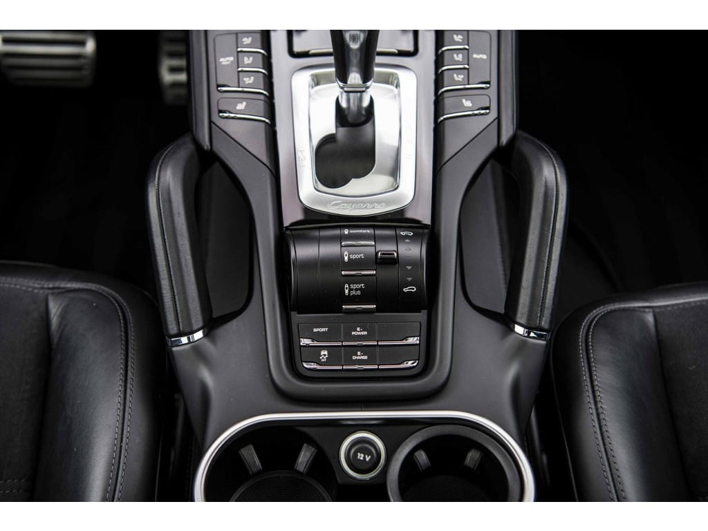 Porsche Cayenne — foto 38
