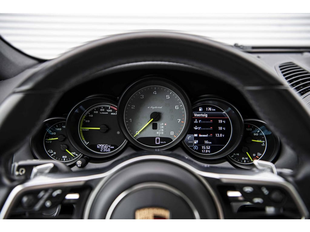 Porsche Cayenne — foto 41