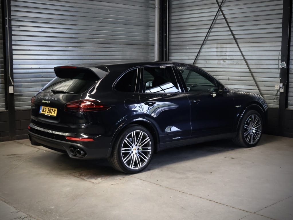 Porsche Cayenne — foto 51